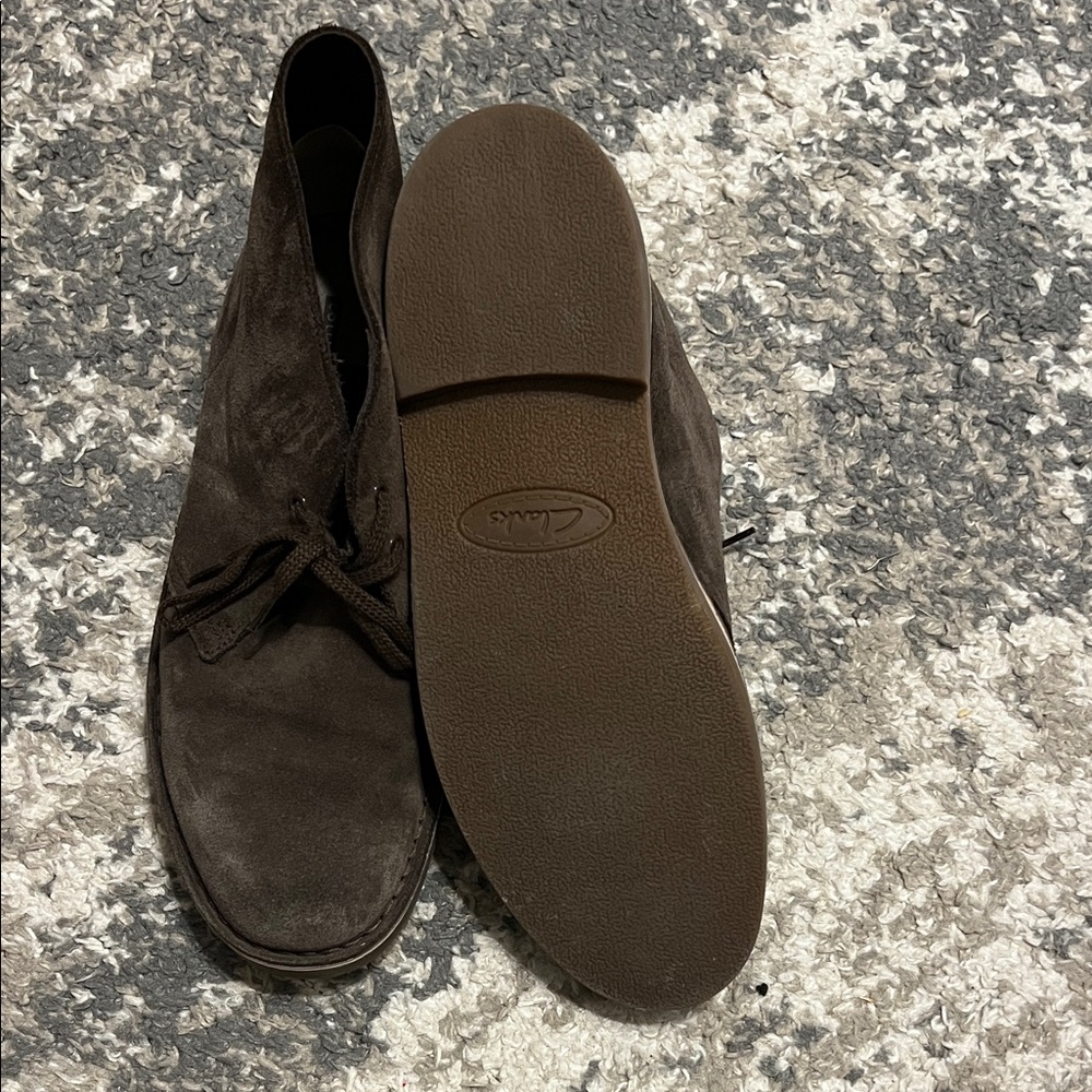 Clarks Men's Dark Brown Suede Boots - Picture 3 of 3